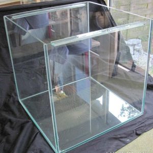 Aquarium 40*40*40 cm transparant gelijmd